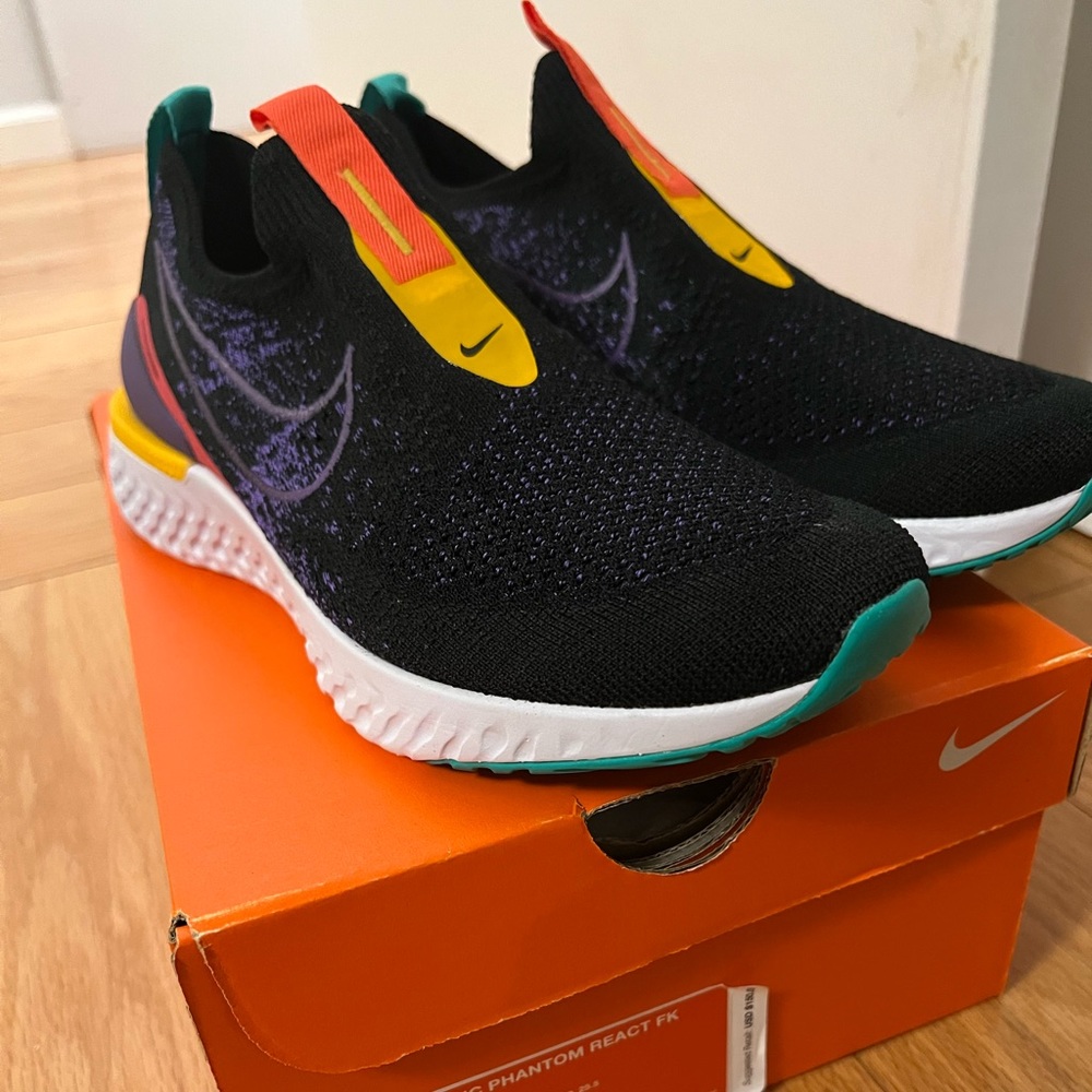 New Nike size 8.5